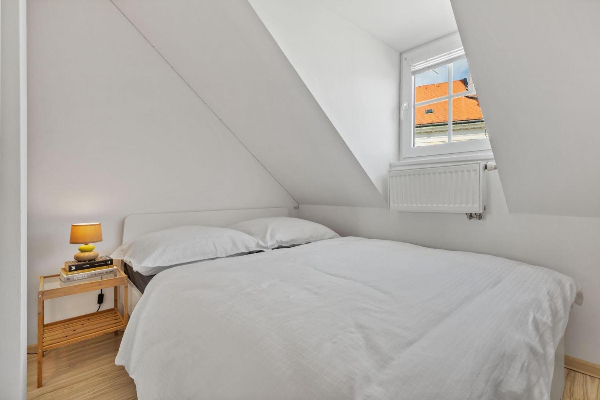 Apple Apartment Bratislava Exterior photo
