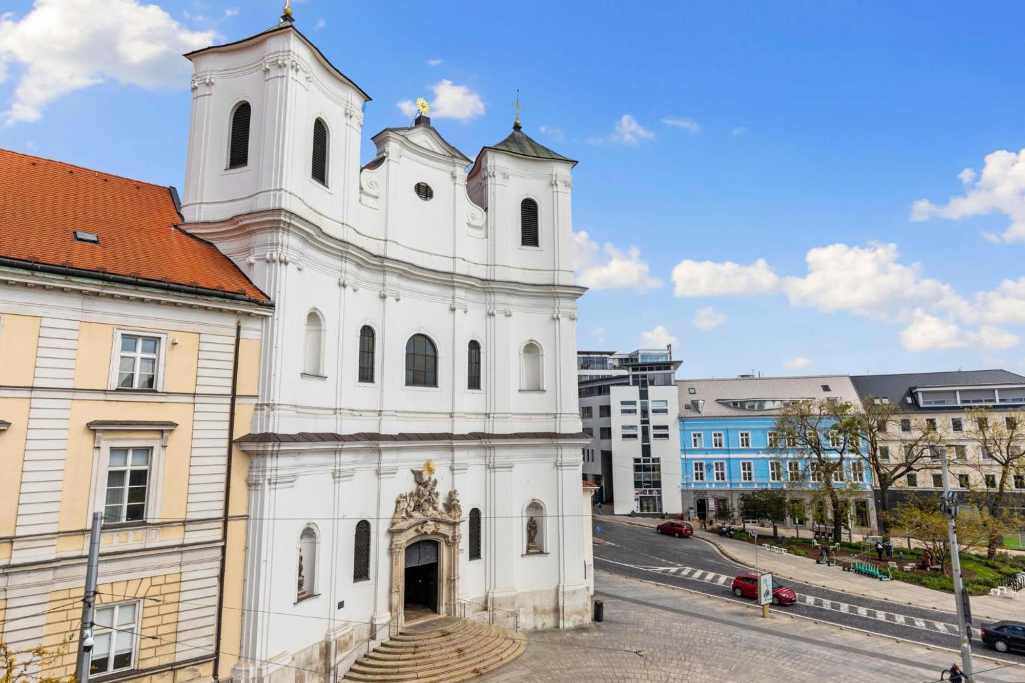 Apple Apartment Bratislava Exterior photo